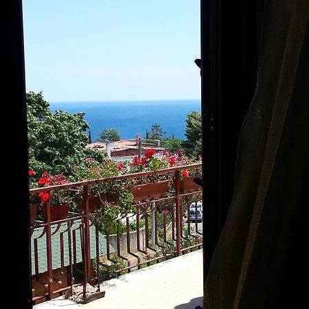 סוברטו מרינה B&B Villa Francesca מראה חיצוני תמונה